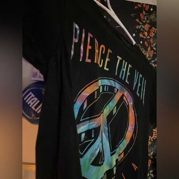 Pierce the Veil Shirt, Small - Picture 4 of 5